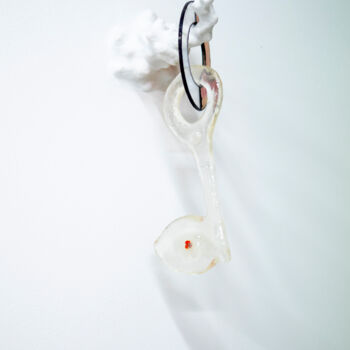 Sculpture titled "Clé Indiscrète" by Claire Olivier, Original Artwork, Glass