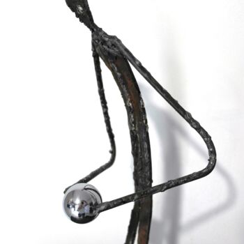 Sculpture titled "LE SOLITAIRE" by Byludo, Original Artwork, Stainless Steel