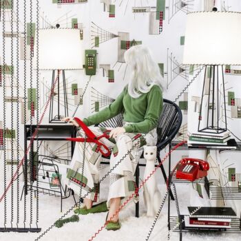 Photographie intitulée "Cutting the cord, 2…" par Patty Carroll, Œuvre d'art originale, Papier