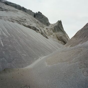 Photography titled "Edifice Désert#06" by Emma Charrin, Original Artwork, Digital Print
