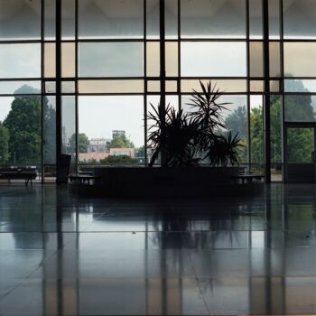 Photographie intitulée "Ex-Yugoslavia 6" par Basma Al-Sharif, Œuvre d'art originale