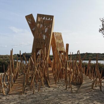 Sculpture titled "Derrière les Barrea…" by Simon Augade, Original Artwork, Wood