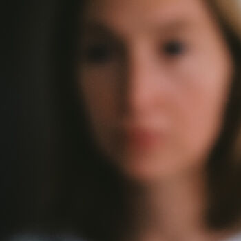Photographie intitulée "Vision visage II" par Julia Genet, Œuvre d'art originale, Photographie argentique