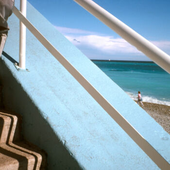 Photographie intitulée "L'escalier bleu, Ni…" par Jean Robert Franco, Œuvre d'art originale, Tirage argentique