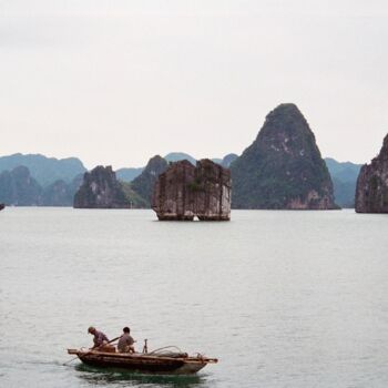 Photographie intitulée "Vietnam - Baie d'Al…" par Christian Ebel, Œuvre d'art originale, Photographie argentique