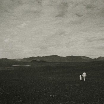 Photographie intitulée "Life on Mars, I"Tré…" par Estelle Lagarde, Œuvre d'art originale, Photographie argentique