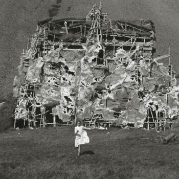 Photographie intitulée "Mon trésor, "Trésor…" par Estelle Lagarde, Œuvre d'art originale, Photographie argentique