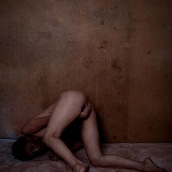 Photography titled "Figuration sombre #2" by Laurent Paillier, Original Artwork, Digital Print Mounted on Plexiglass