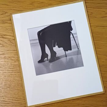 Photographie intitulée "COMPILATION édition…" par Tami Notsani, Œuvre d'art originale, Carton