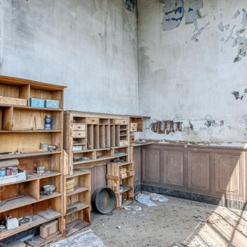 Photographie intitulée "Atelier d'artiste 2" par Aaron Berger, Œuvre d'art originale, Papier