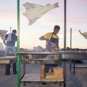 Photographie intitulée "Farandoles Hits 202…" par Lucy Vigoureux, Œuvre d'art originale, Papier