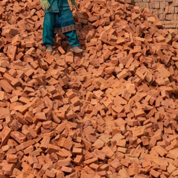 Photographie intitulée ""Bricks"" par Guilhem Nascimben, Œuvre d'art originale, Photographie numérique