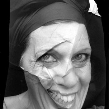 Photography titled "Autoportrait idiote" by Claudia Vialaret, Original Artwork
