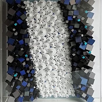 Sculpture titled "Au milieu coule la…" by Efka, Original Artwork, Paper Mounted on Wood Panel