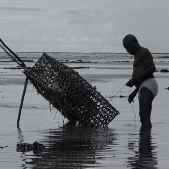 Photography titled "LE VIEIL HOMME ET L…" by Christian Lefevre, Original Artwork, Digital Print