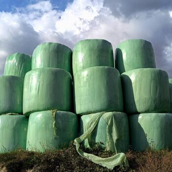 Photography titled "LA PYRAMIDE VERTE" by Christian Lefevre, Original Artwork, Digital Print