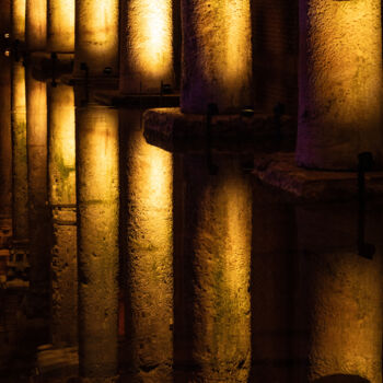Photographie intitulée ""Basilica Cistern"" par Guilhem Nascimben, Œuvre d'art originale, Photographie numérique