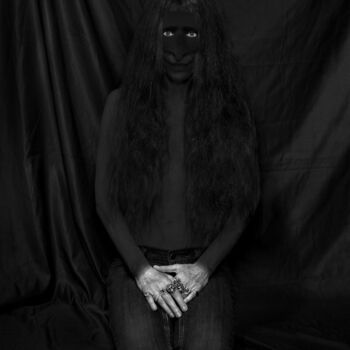 제목이 "Back in black"인 사진 Hervé Gergaud로, 원작, 조작된 사진