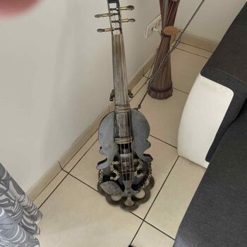 Sculpture intitulée "Violon en métal sur…" par Thierry Bossa, Œuvre d'art originale, Métaux