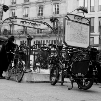 Fotografie getiteld "Rue La Fayette - Mé…" door Cedric Boichu, Origineel Kunstwerk, Digitale fotografie