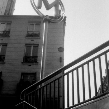 Fotografie getiteld "Entrée de la statio…" door Cedric Boichu, Origineel Kunstwerk, Digitale fotografie