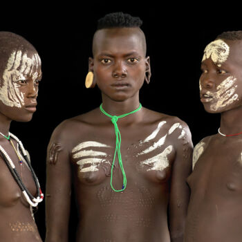 Pittura intitolato "Girls from Mursi tr…" da Sergey Agapov, Opera d'arte originale, Fotografia digitale
