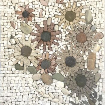 "Stone Bloom 2" başlıklı Heykel Erieta Gajtani tarafından, Orijinal sanat, Mozaik Ahşap panel üzerine monte edilmiş