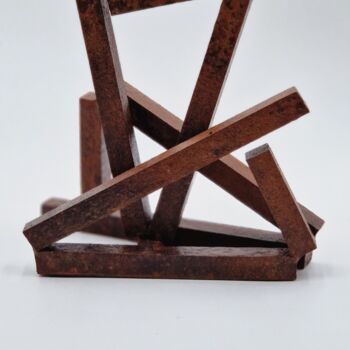 Skulptur mit dem Titel "Enredo" von Pedro Paredes, Original-Kunstwerk, Metalle