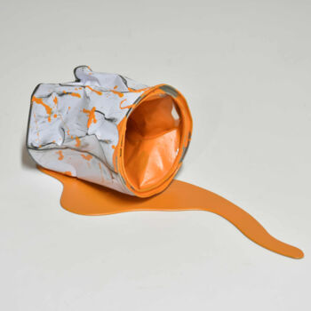 Rzeźba zatytułowany „Le vieux pot de pei…” autorstwa Yannick Bouillault, Oryginalna praca, Żywica