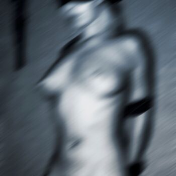 Druckgrafik mit dem Titel "Megan" von - Indigo -, Original-Kunstwerk, Manipulierte Fotografie Auf Andere starre Platte monti…