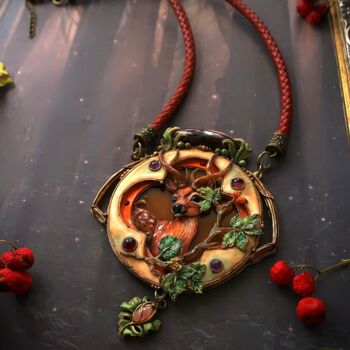 Sculpture intitulée ""Forest Deer" neckl…" par Olga Kras, Œuvre d'art originale, Pâte polymère