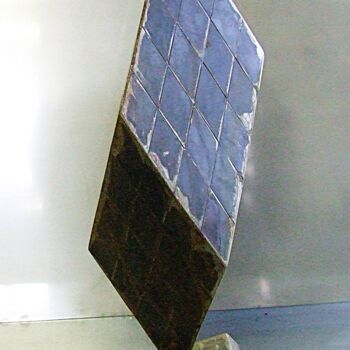 Sculpture titled "LELOA" by Dimitri Bussonnais, Original Artwork, Metals