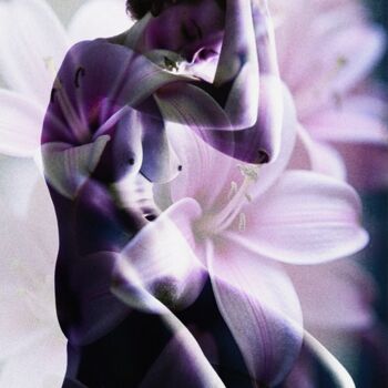 Fotografie mit dem Titel "Floralisia I" von - Indigo -, Original-Kunstwerk, Manipulierte Fotografie