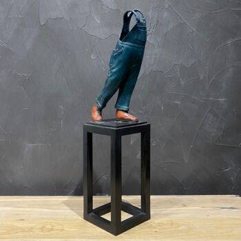 Skulptur mit dem Titel "À Coluche, petit fo…" von Guillaume Werle, Original-Kunstwerk, Bronze