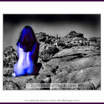 Photographie intitulée "Sitting Blue" par David Lace, Œuvre d'art originale