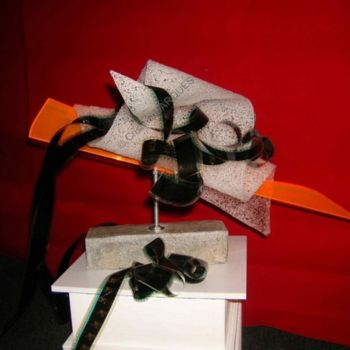 Installation intitulée "Le Flamand orange -…" par Cristina Marquès, Œuvre d'art originale, Installation d'art