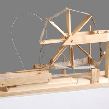 제목이 "la machine a savoir"인 조형물 Raf Listowski로, 원작