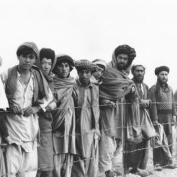 Fotografie mit dem Titel "Afghani-Refugees ca…" von Sigrun Neumann (Sineu), Original-Kunstwerk