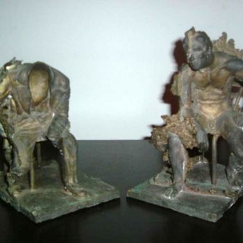 제목이 "Bronze Man and Suit"인 조형물 Jason Stillman로, 원작