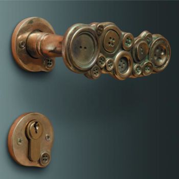 Sculpture intitulée "Boutons" par Sak, Œuvre d'art originale