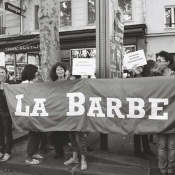 Photographie intitulée "La Barbe" par Clara Delmas, Œuvre d'art originale