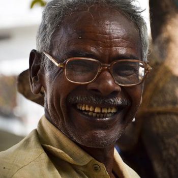 「OldMan」というタイトルの写真撮影 Kishore Singhによって, オリジナルのアートワーク