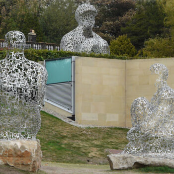 Γλυπτική με τίτλο "Distant bust overlo…" από Kevin C Lee, Αυθεντικά έργα τέχνης, Μέταλλα