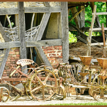 Photographie intitulée "Outils agricoles du…" par Alain Brasseur, Œuvre d'art originale