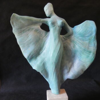 Sculpture intitulée "voile d'un jour...." par Valerie Barrault, Œuvre d'art originale, Terre cuite
