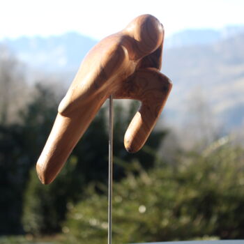 Scultura intitolato "Aïe !" da Max Bernard, Opera d'arte originale, Legno