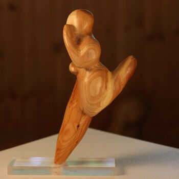 Scultura intitolato "Crossman" da Max Bernard, Opera d'arte originale, Legno