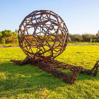 Escultura intitulada "Pinned" por Justin Webb, Obras de arte originais, Metais
