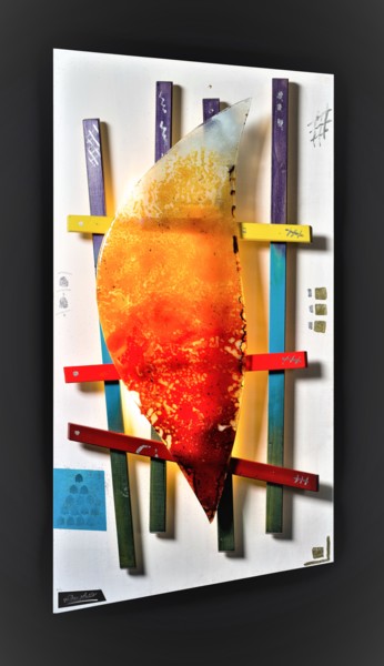 Sculpture intitulée "'' mA flAmme ‘'.jpg" par Gil'Ber Pautler, Œuvre d'art originale, Verre Monté sur Panneau de bois
