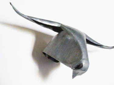 Sculpted Triangle / Little Bull's Head Sculpture titled "Sculpted Triangle /…" by Kleinmanzano, Original Artwork, Metals